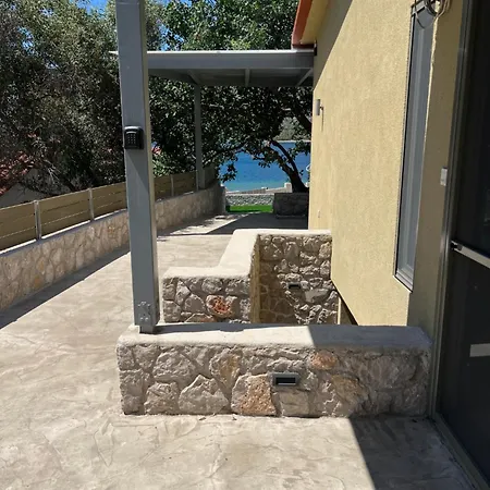 Сasa de vacaciones Nerόessa Limni Vouliagmenis