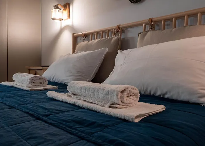 Villa Nerόessa Lac de Vouliagmeni