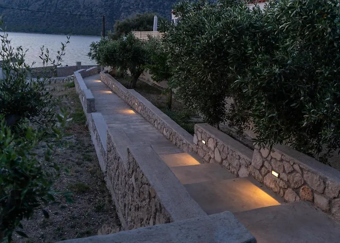 בית נופש Villa Nerόessa